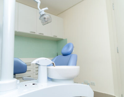 Raphá Odontologia – Consultório Canhoto